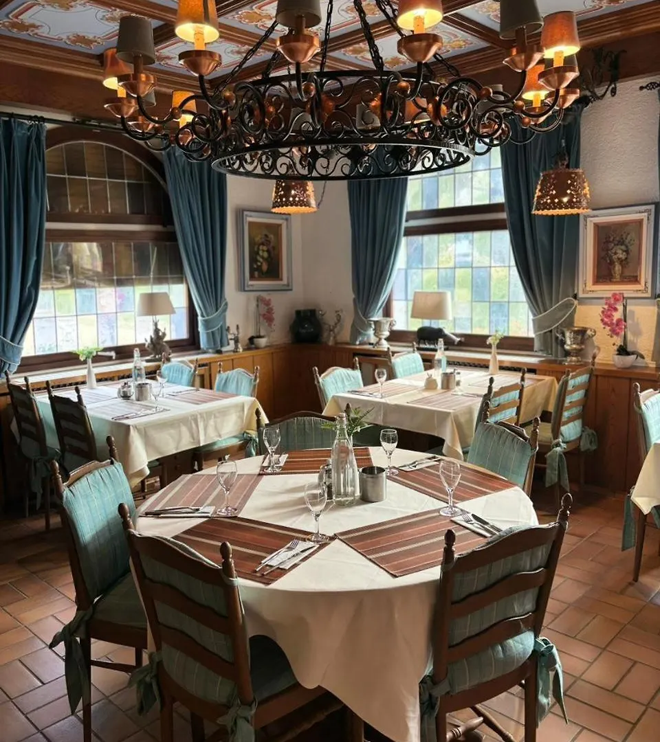 Landhotel Traube Baden-Baden 4*,